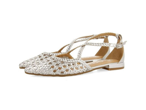 Gioseppo Leskovic Low Heel Ballerinas in Woven Leather