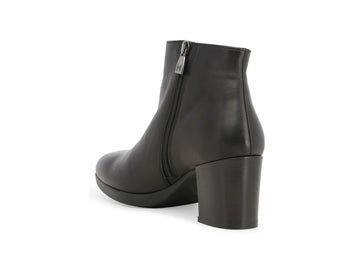 Dettaglio tacco blocco 6 cm e suola gomma stivaletti Melluso