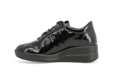 Vista laterale e silhouette con stringhe Melluso Donna in vernice nera