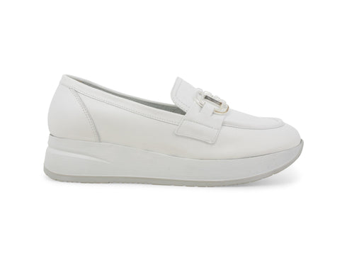 Melluso Mocassino in Pelle con Zeppa e Accessorio Catena Bianco R20088-243400