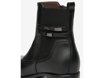 NeroGiardini Women's Black Leather Ankle Boots with Medium Heel