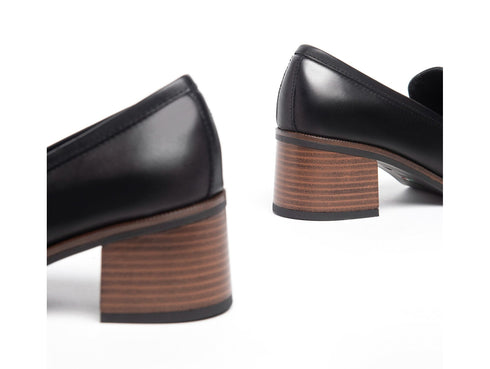 Nero Giardini Mocassini Made in Italy con Morsetto Tomaia Pelle