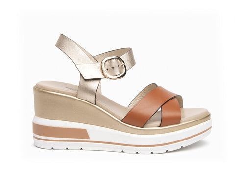 NeroGiardini Sandali Casual Chic con Zeppa Tomaia Pelle Marrone e218737d-329