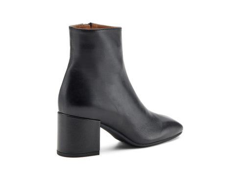 Frau Classic Elegant Ankle Boot Wide Heel Leather Upper