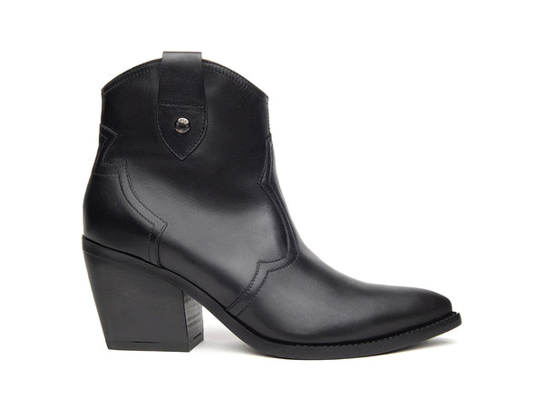 NeroGiardini Stivaletti Texani Donna in Pelle Nera con Tacco I013273D-100