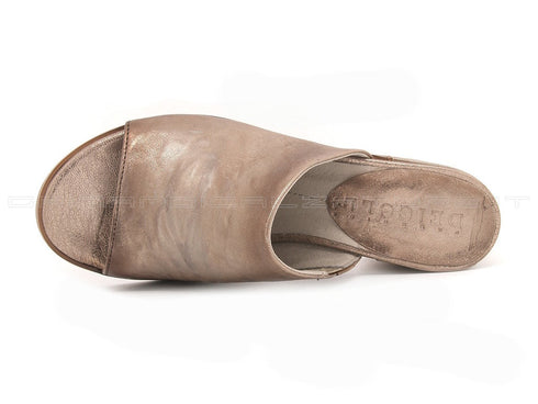 Dei colli ciabatte con tacco donna beige