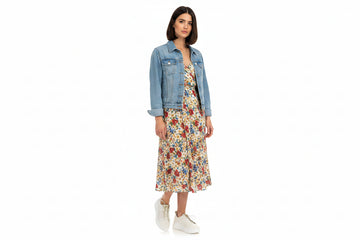 CafeNoir sneaker pelle bianca fiori 3D rilievo laccio elastico charm oro midi dress floreale giacca denim primavera estate