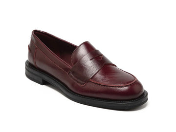 Women's Classic Leather Loafers in Burgundy by Frau