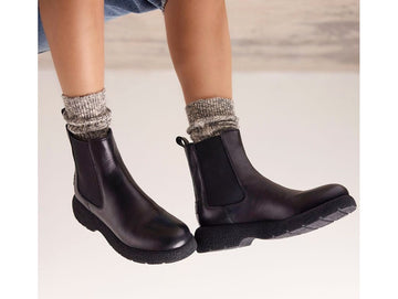 Gioseppo Women's Chelsea Boots in Black Sustainable Leather