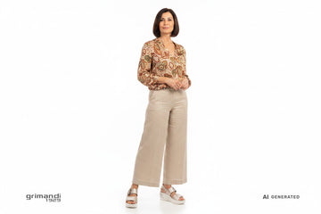 Melluso 019227Q Oro Platino - Palazzo Lino Sabbia Blusa Viscosa Stampata Viaggio - AI-Generated Model