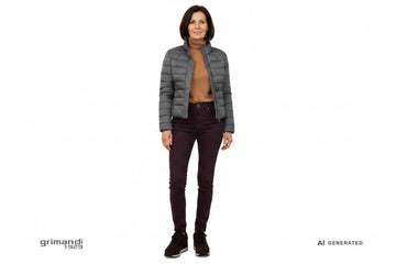 Outfit 2 – Giacca imbottita grigia con dolcevita cammello e jeans bordeaux vita alta - AI-Generated Model