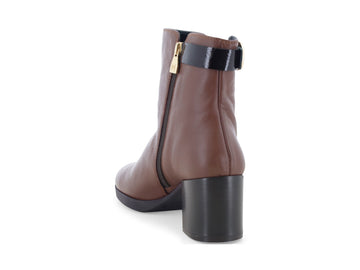 Dettaglio tacco blocco 6 cm e suola gomma stivaletti Melluso