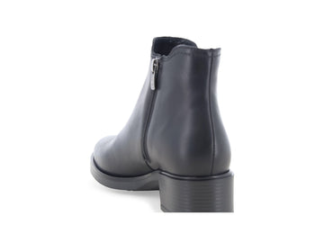 Dettaglio tacco monoblocco 4 cm e suola gomma stivaletti Melluso
