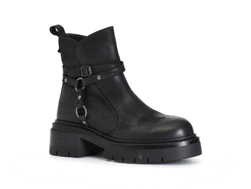 CafèNoir Women's Boots: Trendy Design and Nubuck Leather