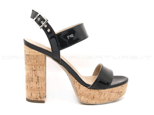 Nero giardini sandalo elegante donna