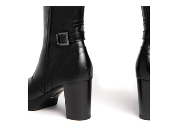 NeroGiardini medium heel boots in smooth leather